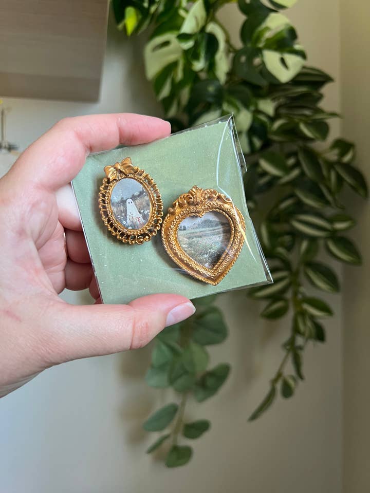 Vintage Inspired Miniature Magnet 2 Pack for wholesale by Vintage by WPC