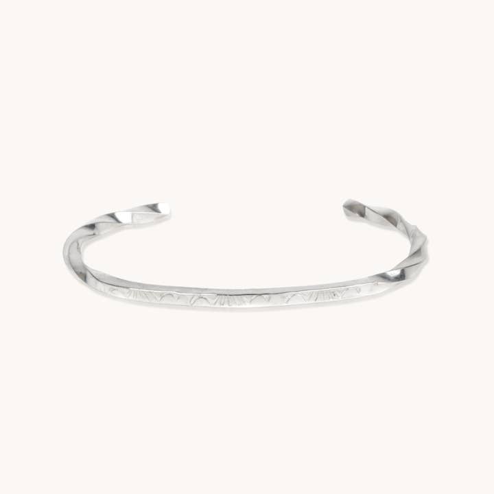 Stamp Dancer : Bracelet Stacker Sage Twist pour la vente par T.Skies Jewelry