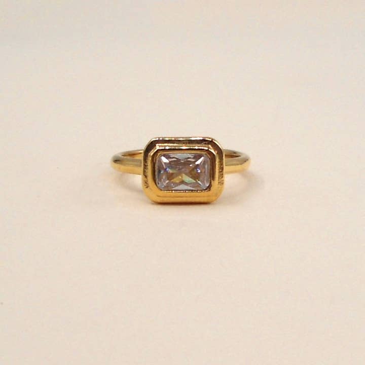 May Martin - Wholesale Single Stone/Solitaire Ring - Amara Ring