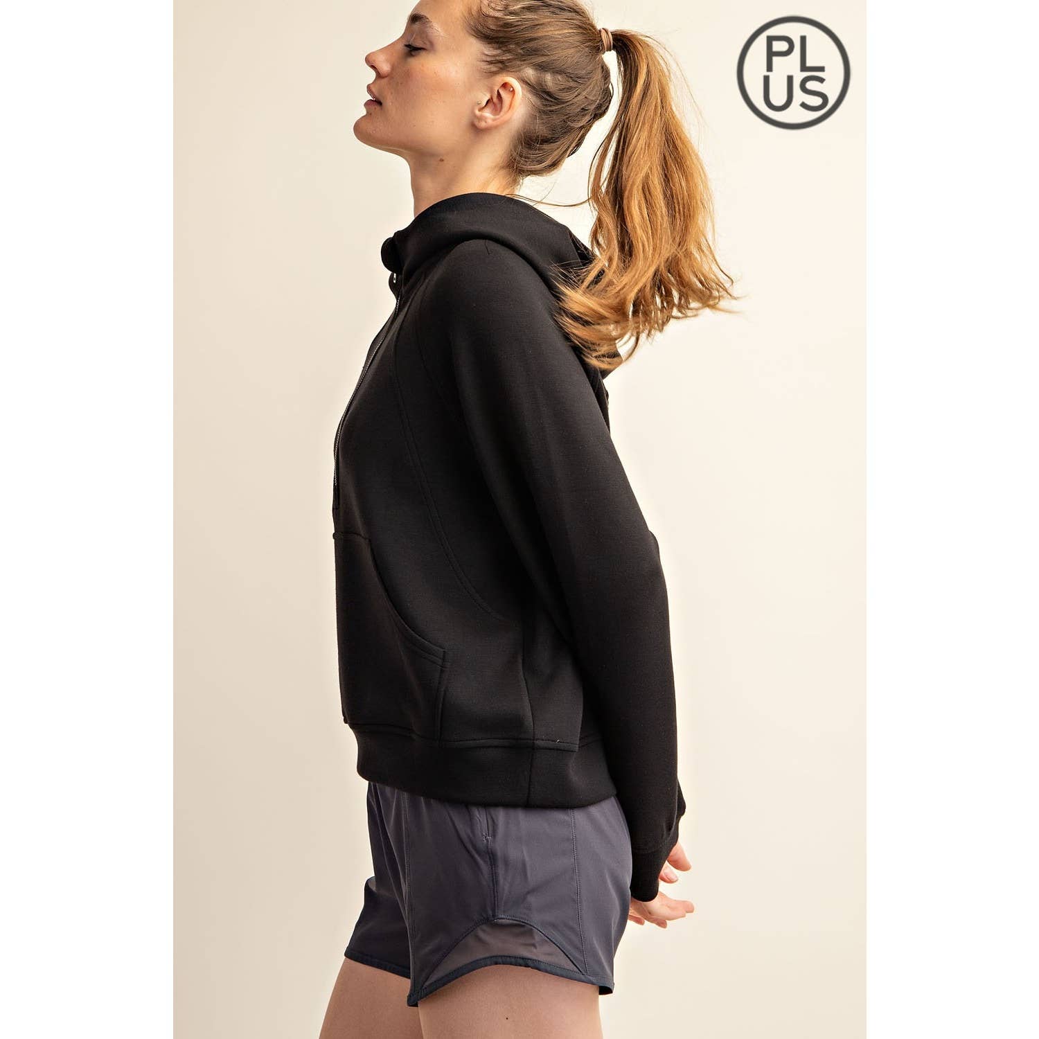 Rae Mode - Vente Veste de sport – femme - VESTE À CAPUCHE QUART DE ZIP EN SCUBA MODAL GRANDE TAILLE53