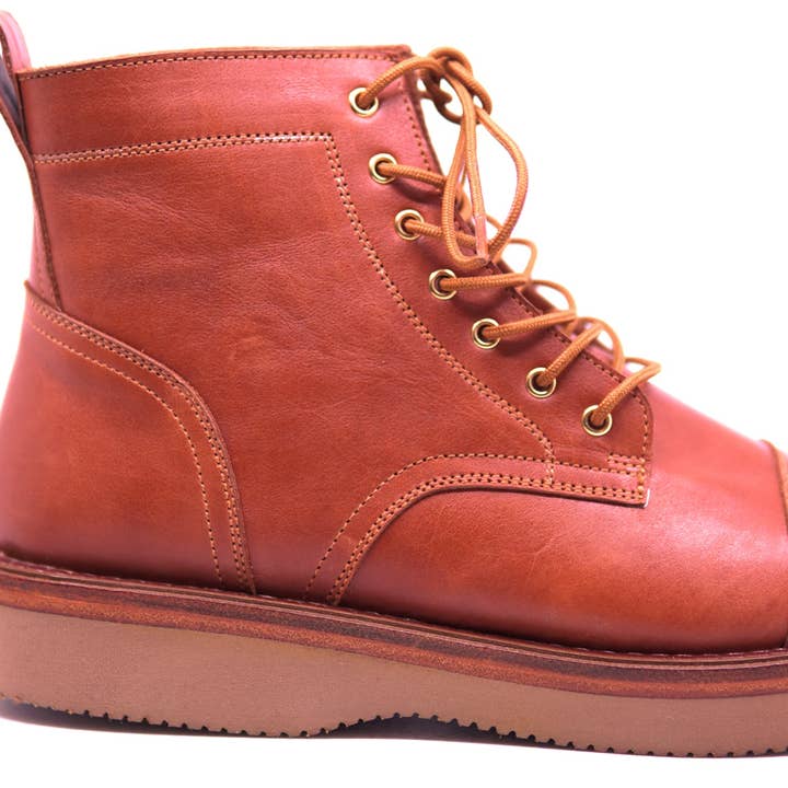 Echt leren laarzen met kapneus voor wholesale door Max Leather Inc.