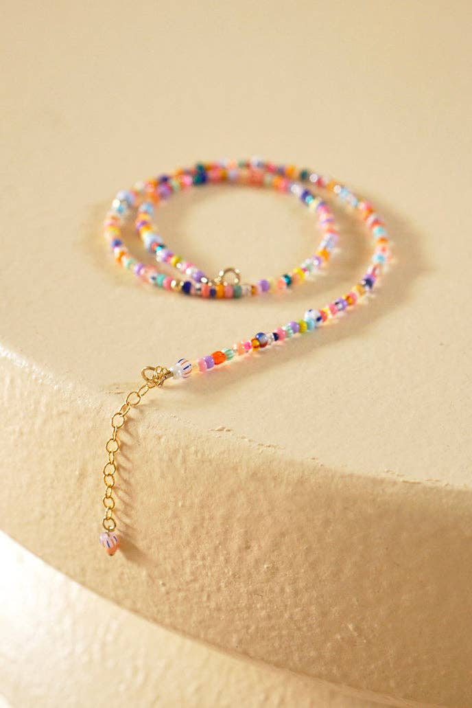 SAN SAN – wholesale Pärlband/Pärlhalsband – MONDO - kort halsband av glaspärlor / Good mood1