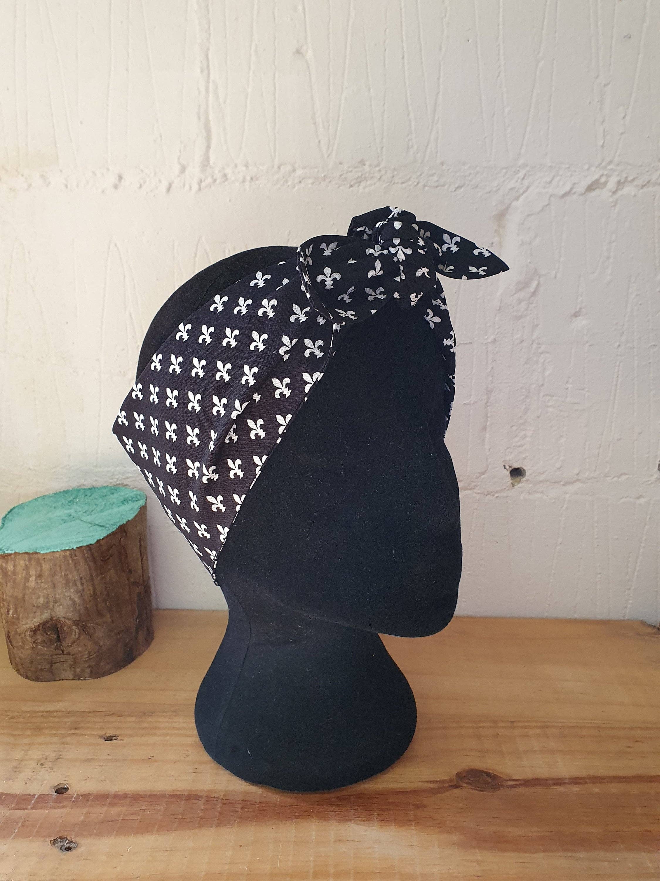 Aye Aye - Vente Foulard – femme - Épingle à cheveux Aye Aye motif fleur de lys noir et blanc0