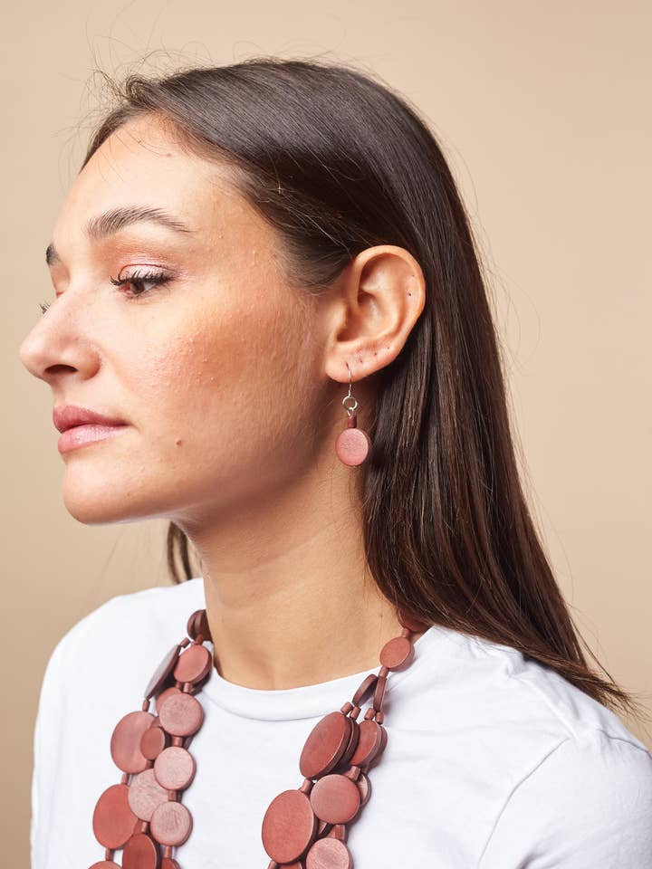 Små træøreringe fra Italien for engroshandel hos Bijondo