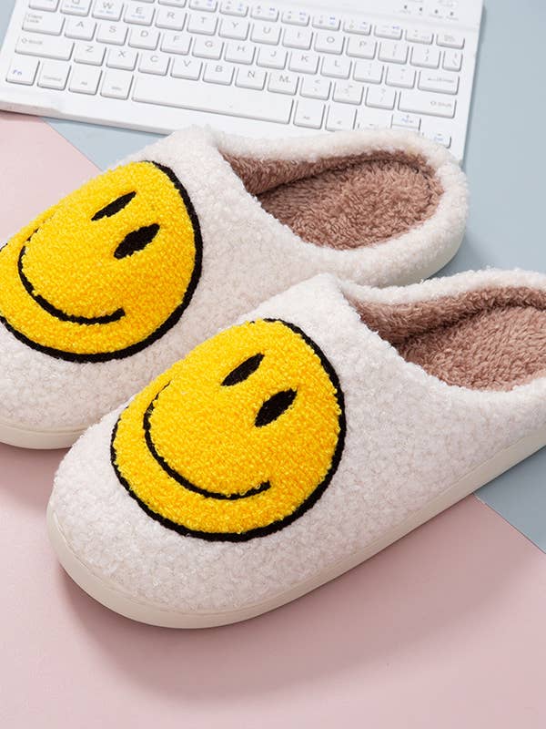 Comfortable Plush Non Slip Smiley Face Unisex Home Slippers for wholesale by SERENITA