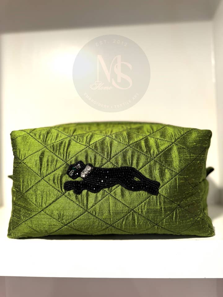 Bolso Cuadrado Acolchado de Dupioni de Seda para venta al por mayor de Morgan Sartain Home