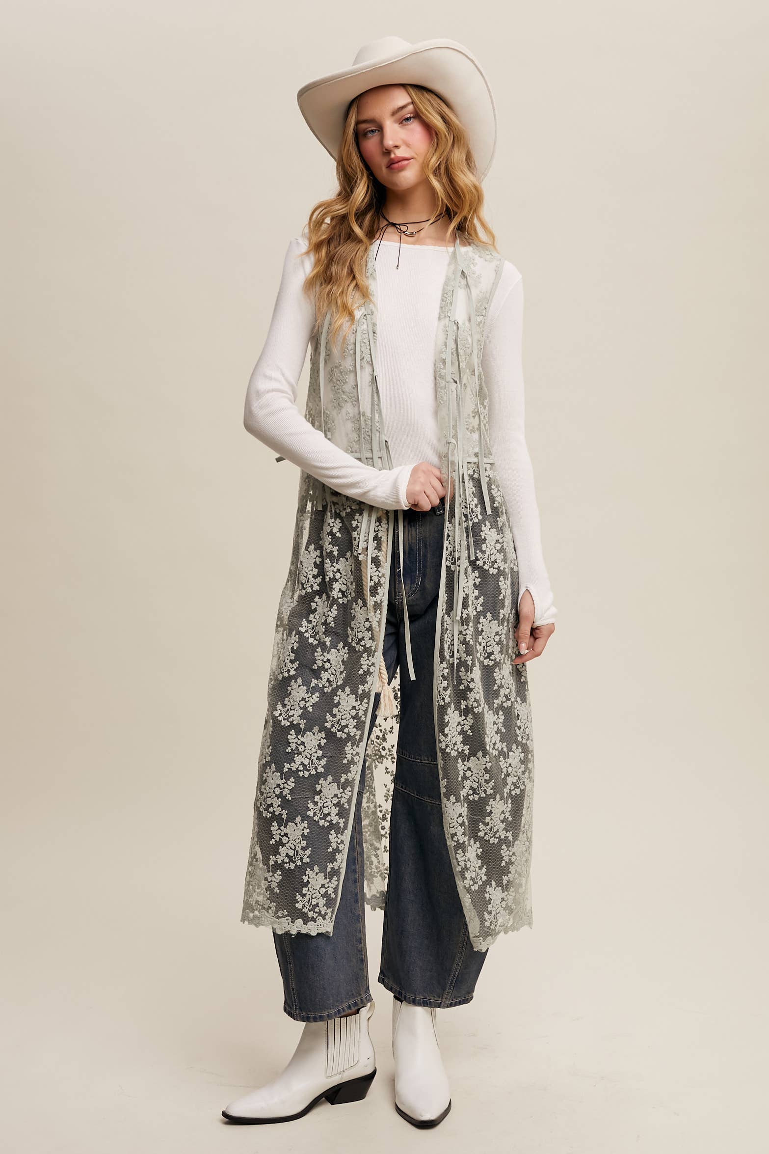Listicle - Wholesale Outerwear Vest - Women's - Sheer Floral Embroidered Lace Vest40