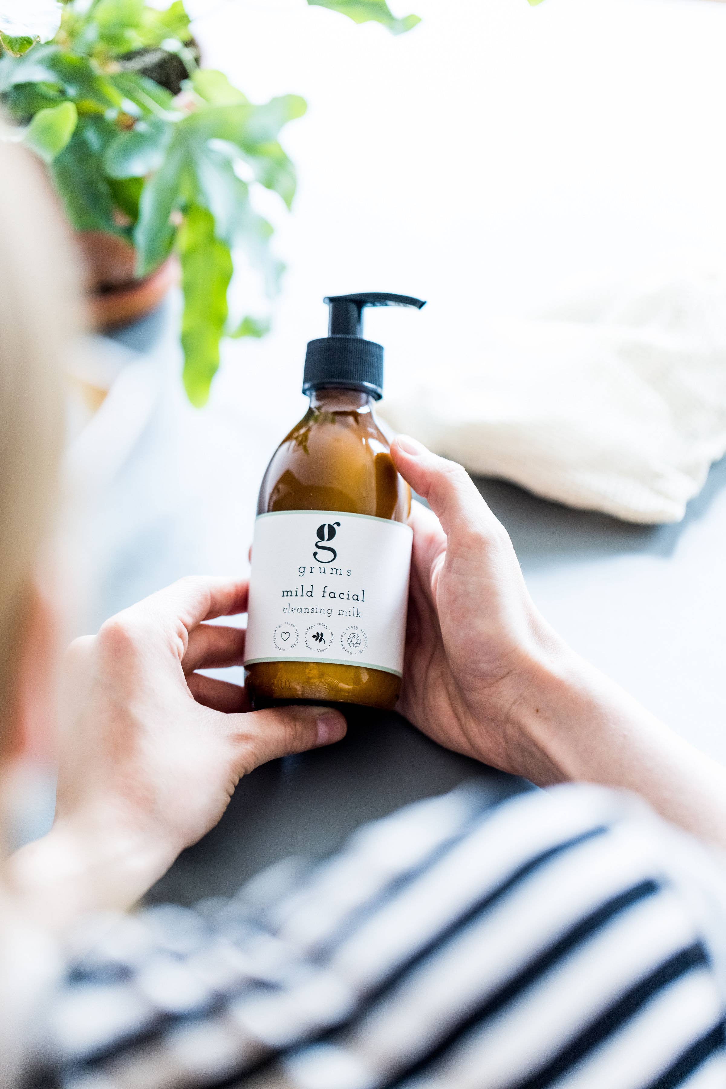 grums – Großhandel Gesichtsreinigung – Milde Gesichtsreinigungsmilch (200 ml) - Sanft & pH-neutral7