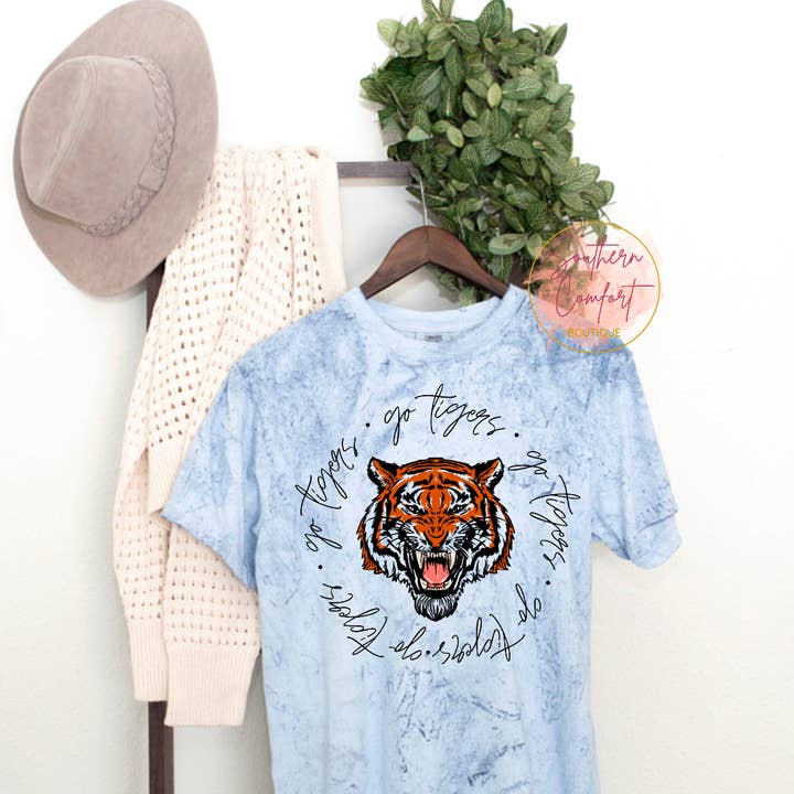 Go Tigers pour la vente par Southern Comfort Boutique