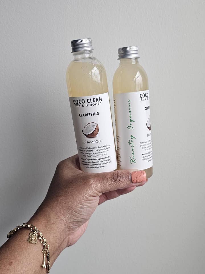 Shampooing Clarifiant Douceur Soyeuse au Lait de Coco pour la vente par Kemistry Organics