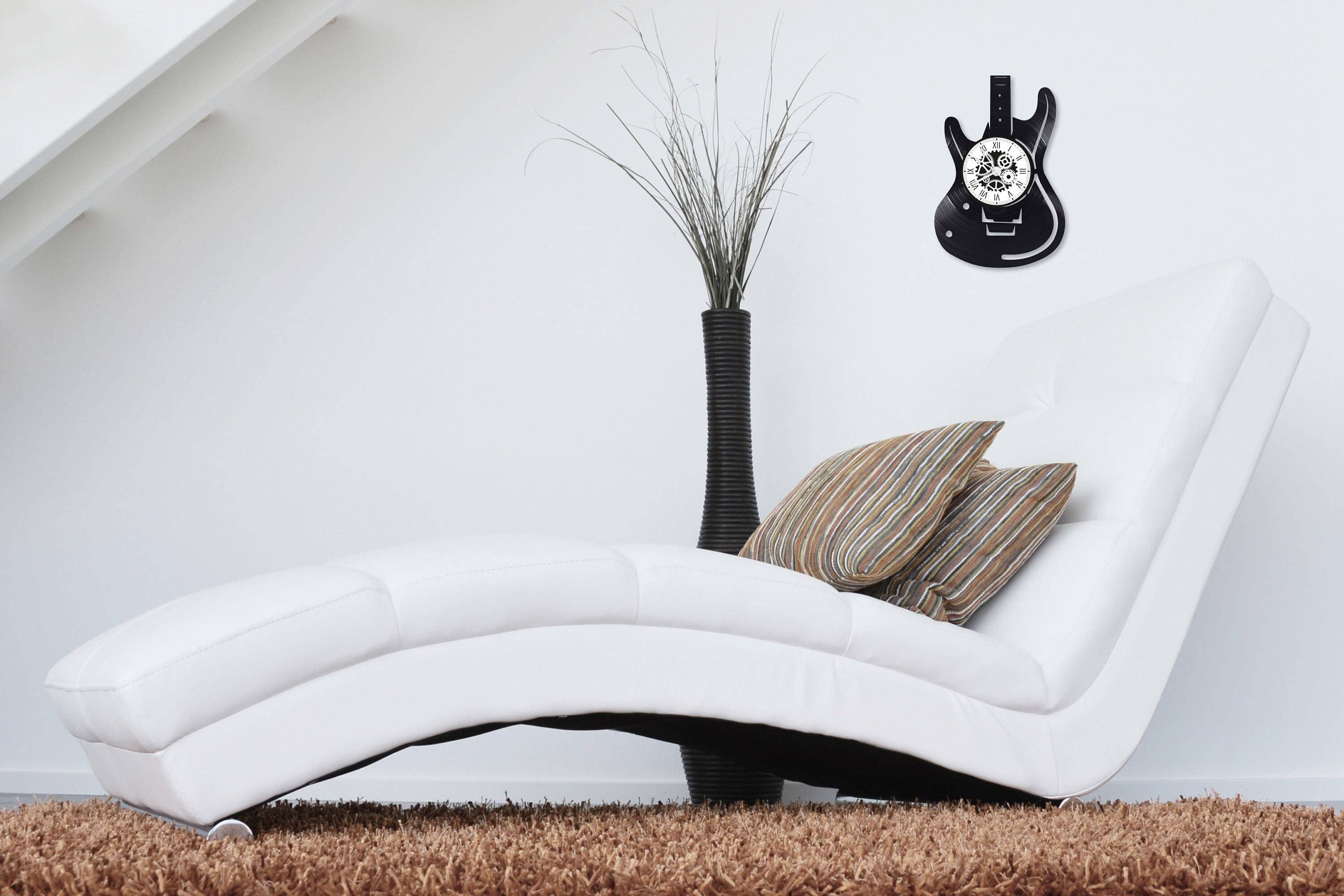 L'atelier d'Ombeline - Wholesale Wall Clock - Guitar themed 33 rpm vinyl record clock2