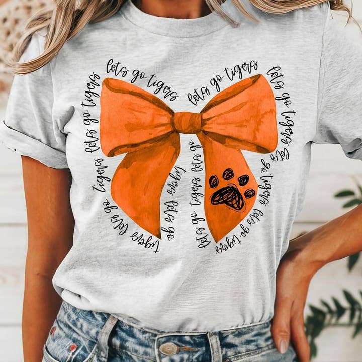 Chemise à nœud Lets Go Tigers Game Day, t-shirt à nœud personnalisé pour la vente par NVC Ecommerce LLC