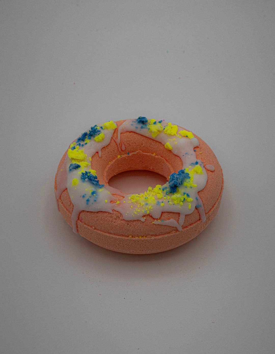 Sassy Bubbles – wholesale Badbomb/fizz – Donut Bath Bomb för barn. Kakaosmör Strössel, Mjuk hud0