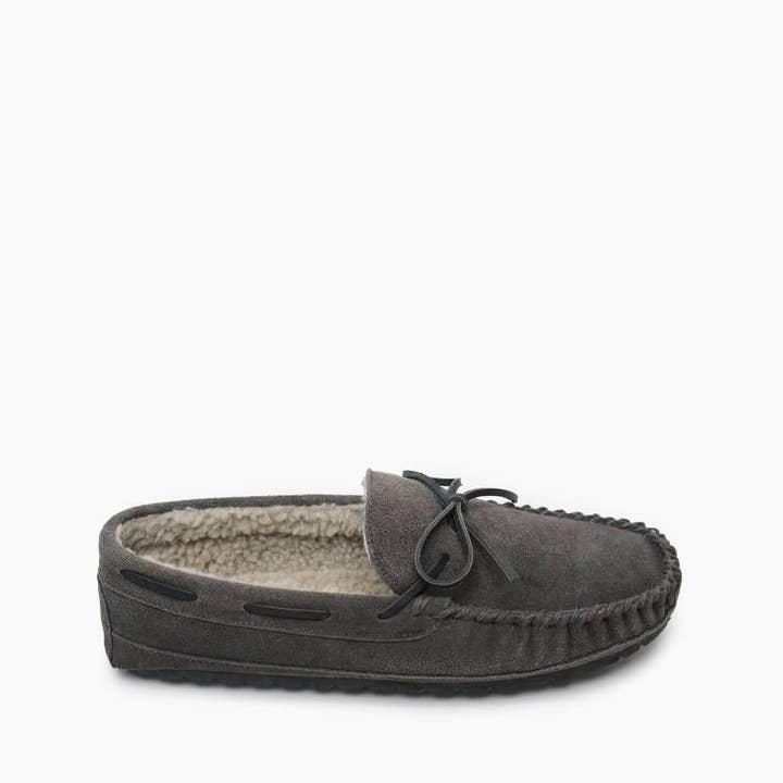 Minnetonka - Wholesale Slippers - Men's - Men's Casey Suede Pile-Lined Slip-On Slipper