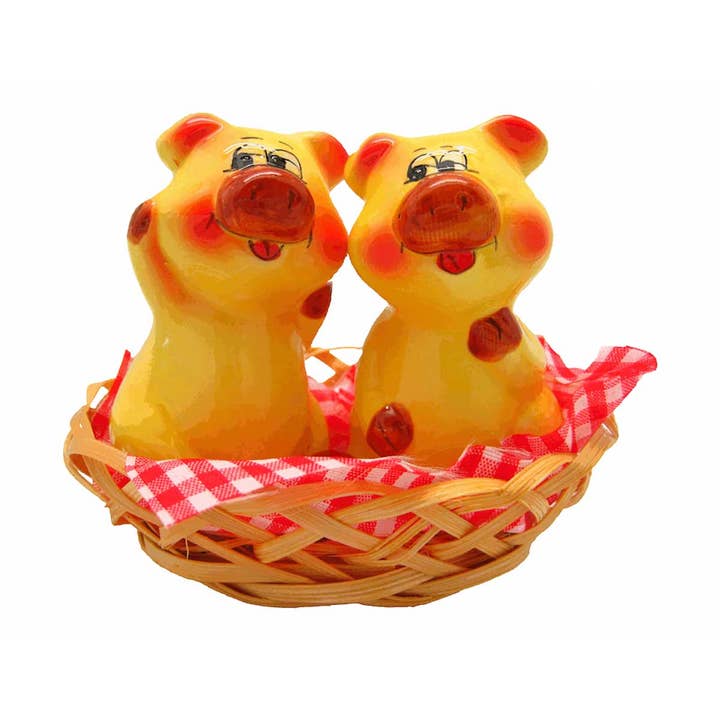 European Heritage Gifts - Wholesale Salt & Pepper Shaker Set - Animal Salt & Pepper Shakers Pigs Basket