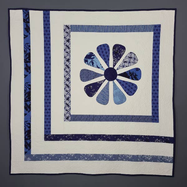 Devoted Quilter - Wholesale Quilt - Zoomed In quilt pattern