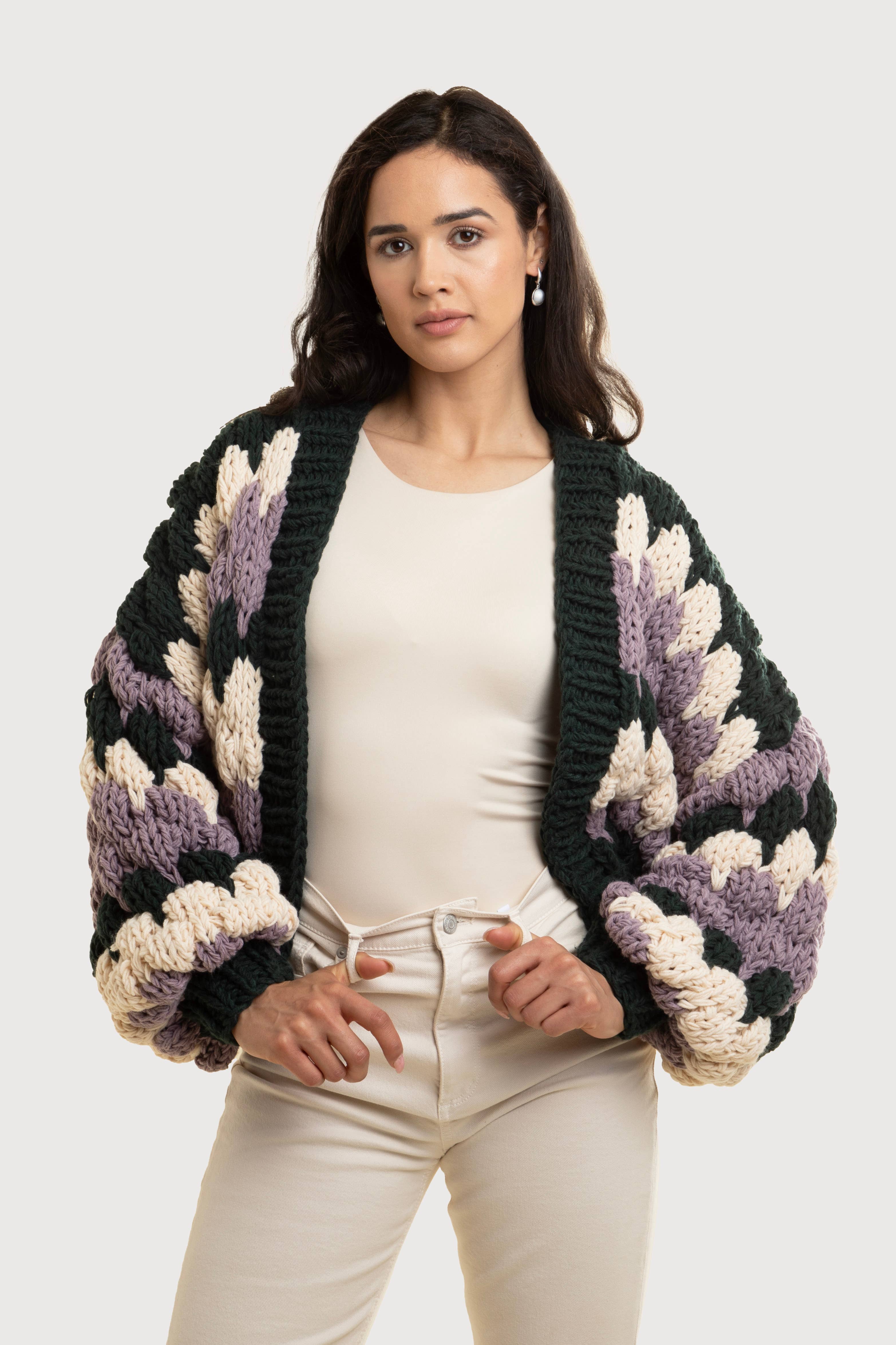 SAACHI – wholesale Cardigan – Women’s – Chunky Knit Cardigan Cropped0