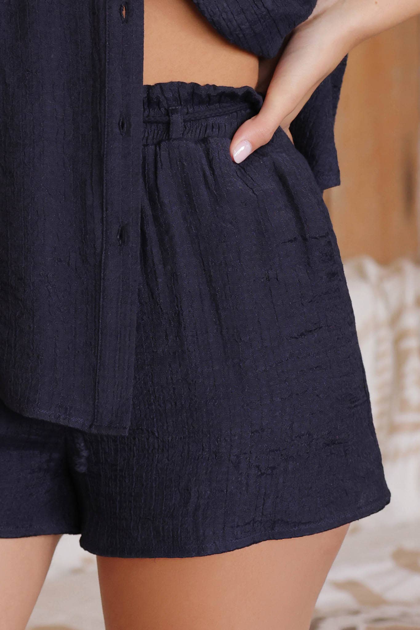 Blu Pepper – wholesale Shorts – Dam – SKRYNKLIGA VOLANGBYXOR MED DRAGKEDJA6