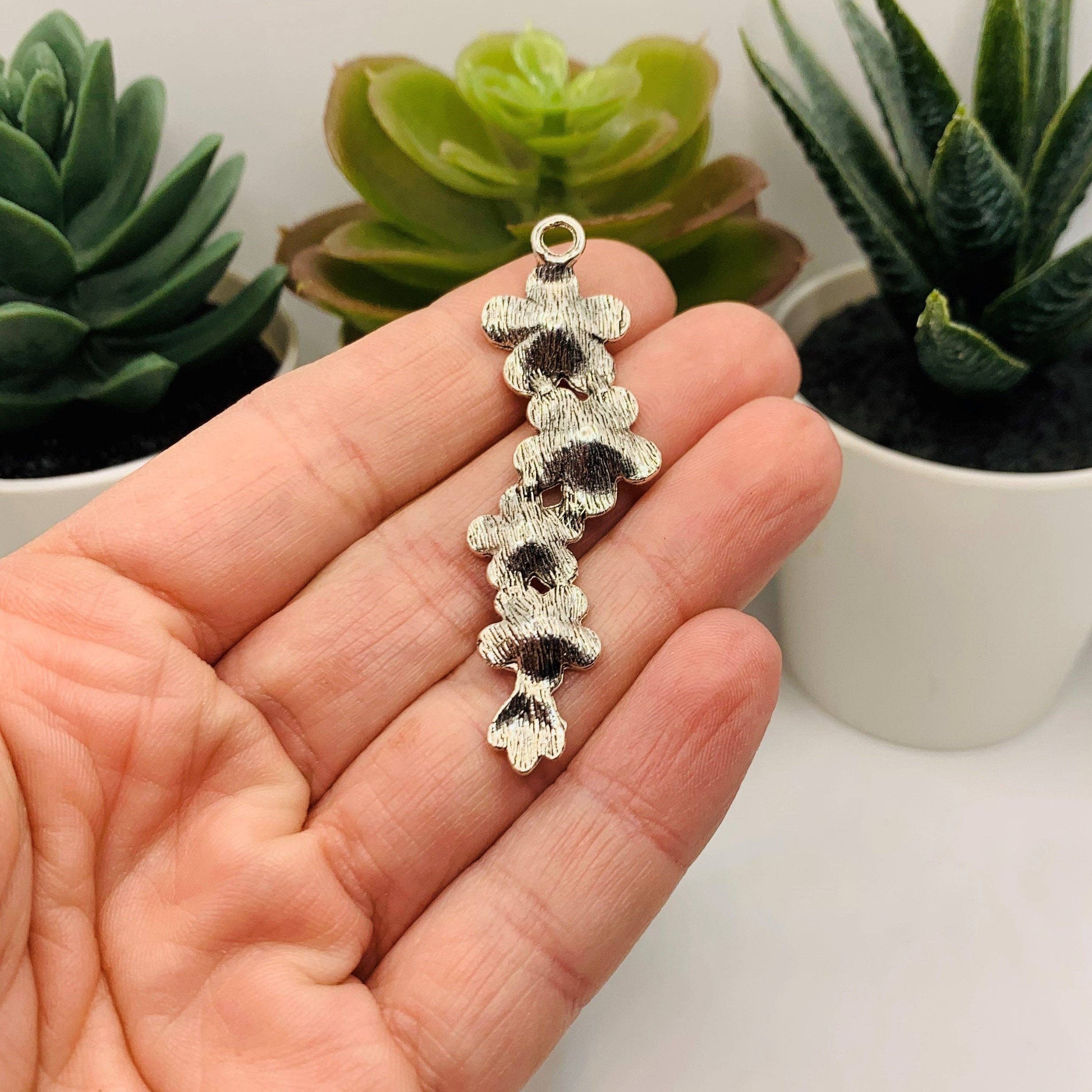 Guerrilla Charm - Vente Breloques/médailles personnalisées - Charms Fleur de Prunier en Argent, 57x18mm2