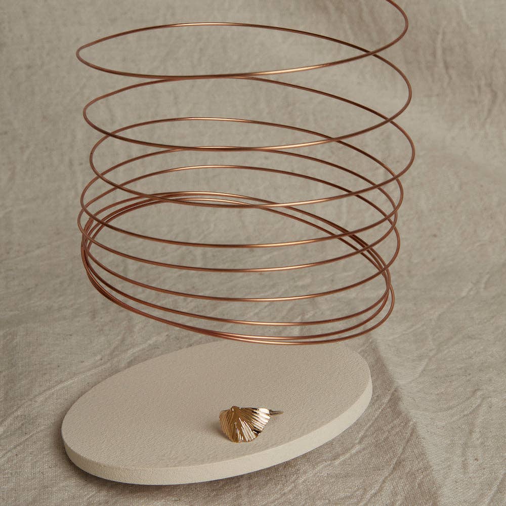 Nadja Carlotti – Großhandel Band/Stapelring – Kleiner verstellbarer Ring mit Ginkgo-Blatt2