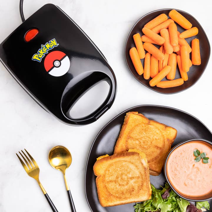 Uncanny Brands Pokémon Poké Ball Single Sandwich Maker for wholesale by Uncanny Brands