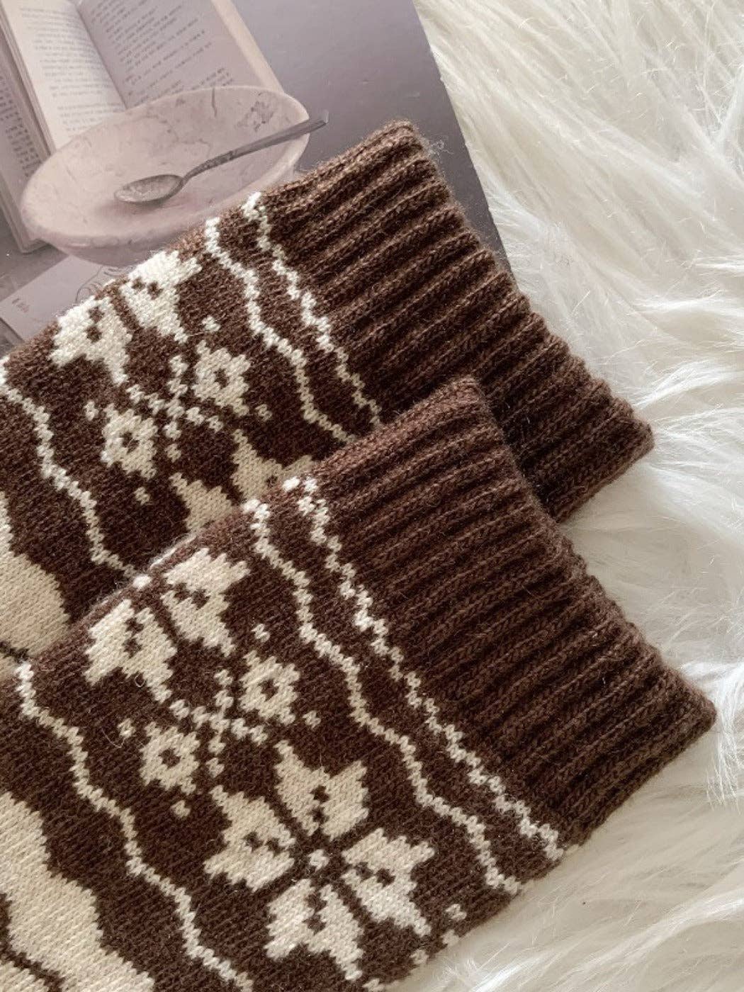 Funkyrel® Atzbranding Limited – Engroshandel Strømper - Dame – Rufia - Tykkere Snefnugmønstrede Mellemlange Sokker3