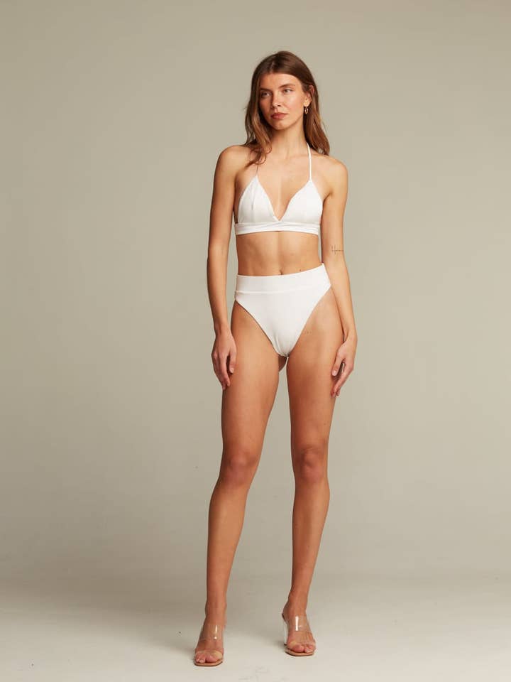 TOP TRIANGULAR CLAIRE Y PANTALONES DE CINTURA ALTA para venta al por mayor de Zao Swim