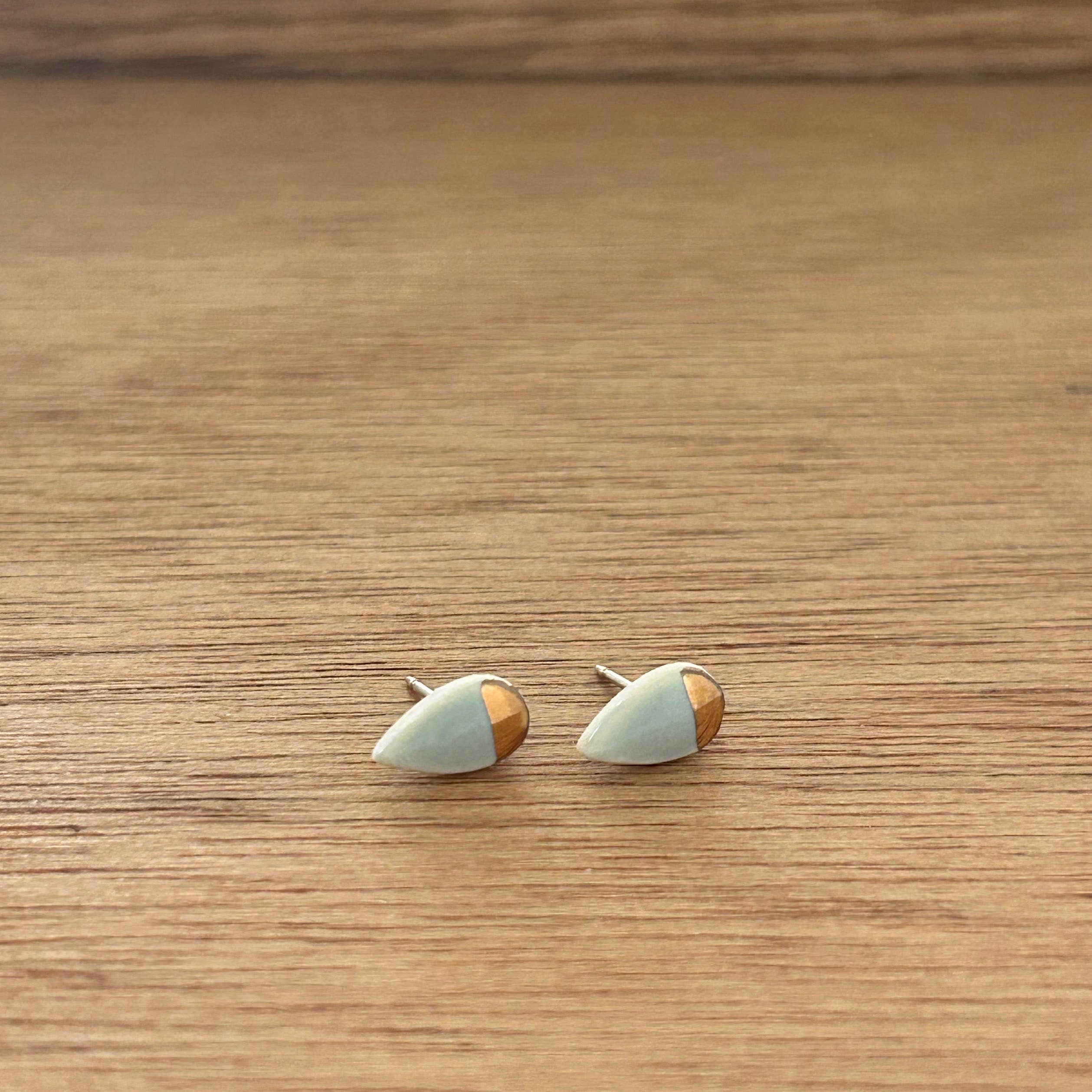 ZOE COMINGS - Wholesale Knopjes/oorstekers - Kleine Bloemblad Oorbellen0