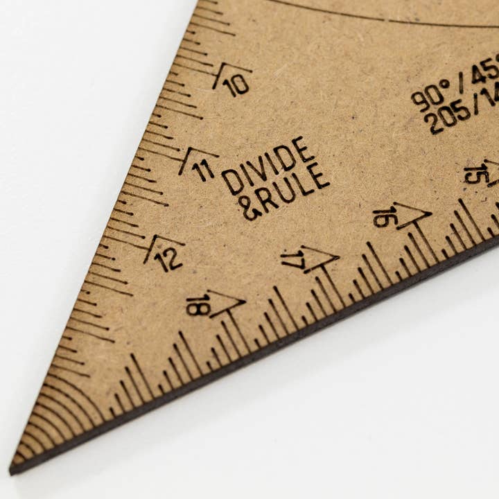 Divide and Rule - Wholesale Ruler - Square 45/45/90° - Original4