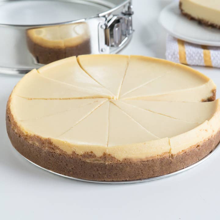 Fox Run Brands - Wholesale Cake Pan - Fox Run Springform Pan, Tin-Plated Steel, 9"3