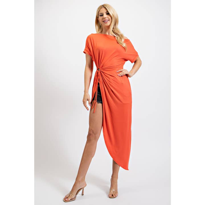 CONTEMPORARY BOAT NECK TUNIC TOP WITH KEYHOLE for wholesale by The Curve LA