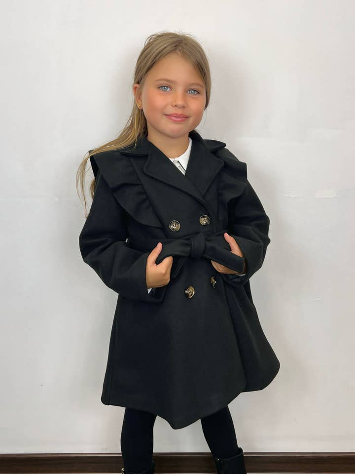 MINI MIGNON PARIS – Großhandel Jacke – Kinder – Gefütterte Mädchenjacke mit Rüschen und Gürtel