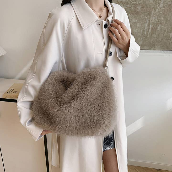 ACCITY - Wholesale Shoulder Bag - Women's - WINTER FAUX FOX FUR ONE SHOULDER FASHION PLUSH BAG_CWAB4009