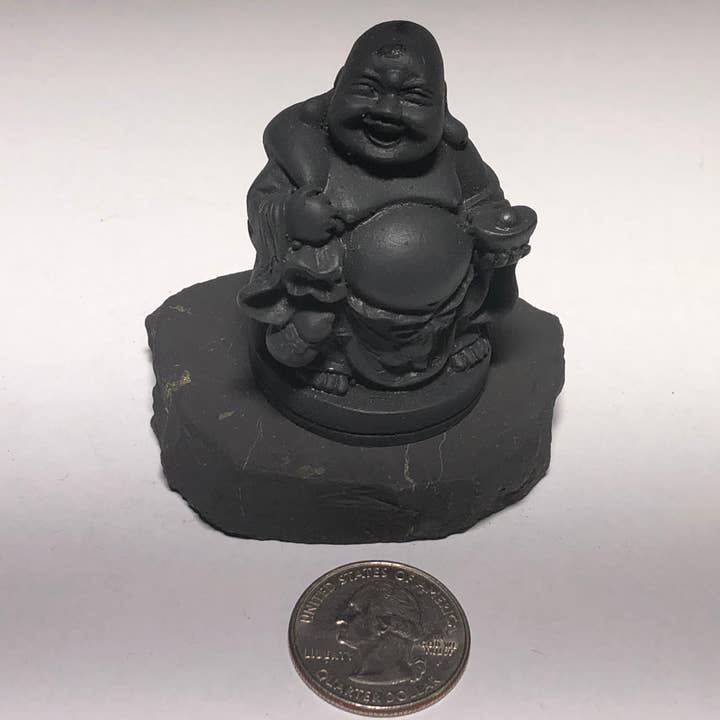 Hotei con bolsa de dinero, shungita restaurada para venta al por mayor de Elite Gems