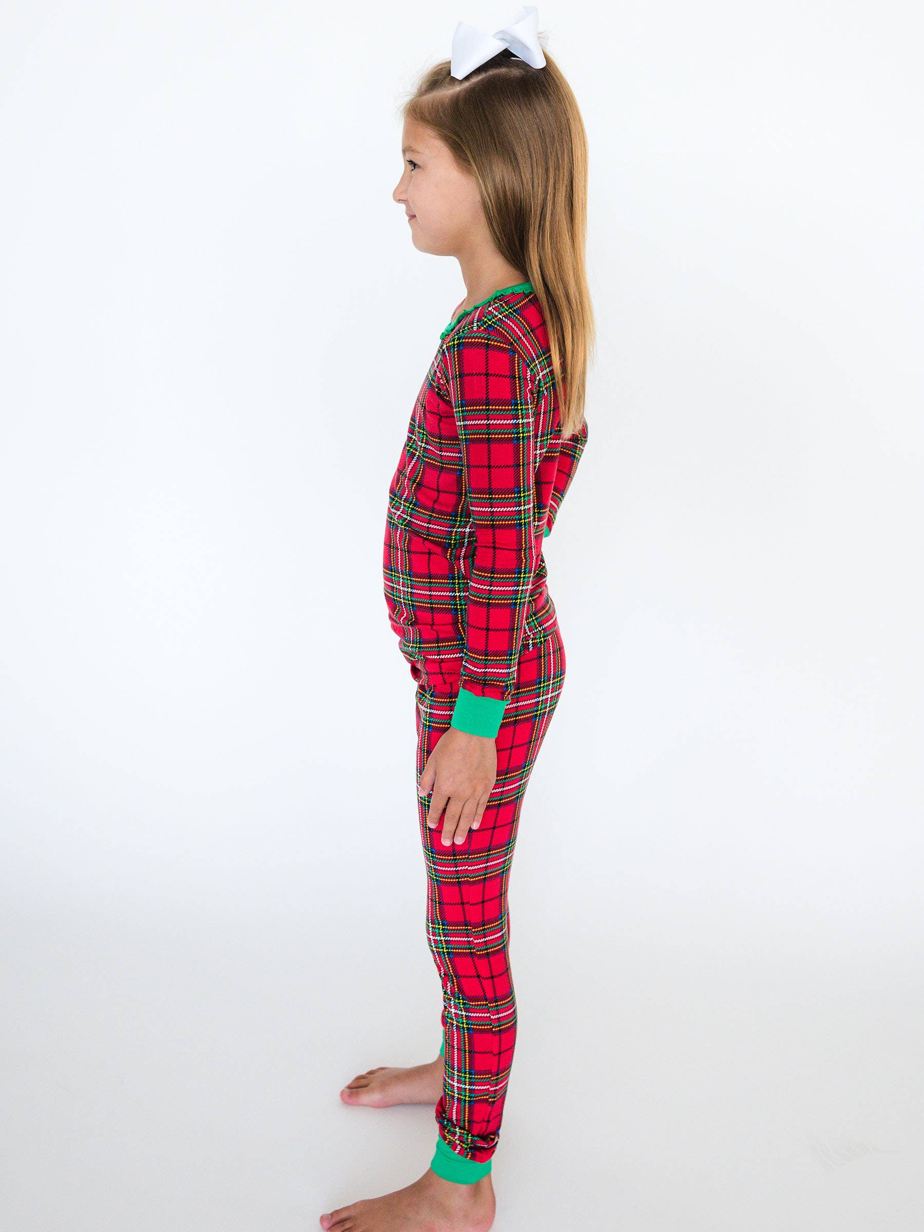 Vermelho Conjunto de Pijama de Manga Comprida com Folho em Viscose de Bambu SoftSnooze™ para Meninas em Xadrez Vermelho Nicholas para venda a revendedores na Faire3
