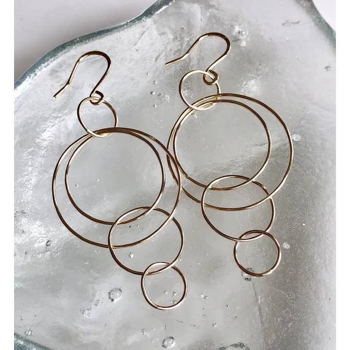 Bonnie Boardman Jewelry – Engroshandel Hængeøreringe og creoløreringe – Guld erklæring cirkel øreringe1