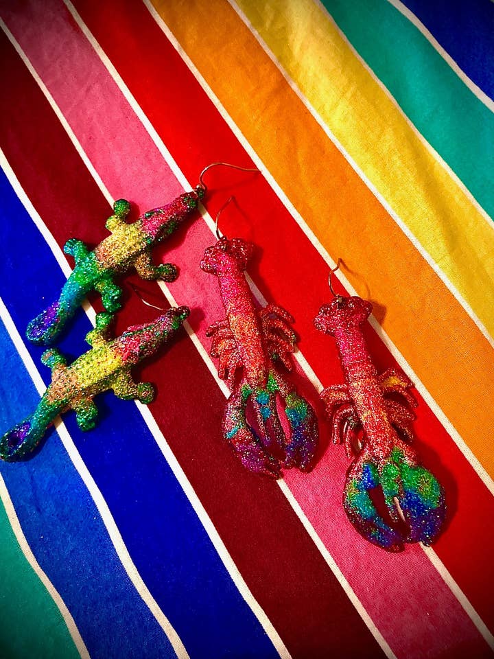 Boucles d'oreilles écrevisses, homard et alligator pour la vente par Mitzi Wear