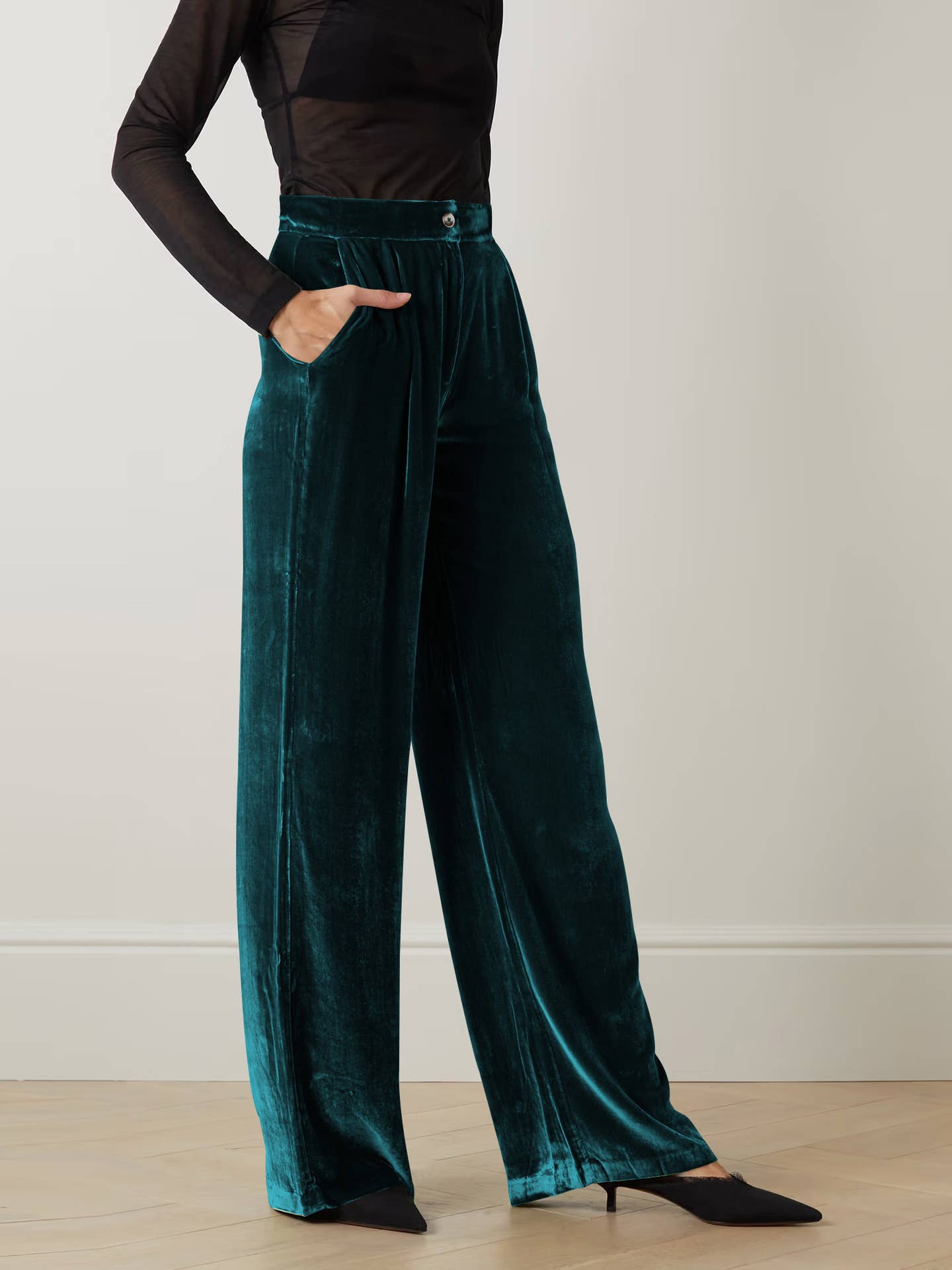 Sweetkama - Wholesale Pants - Women's - Solid Color Casual Style Wide Leg Velvet Pants GKBE00112