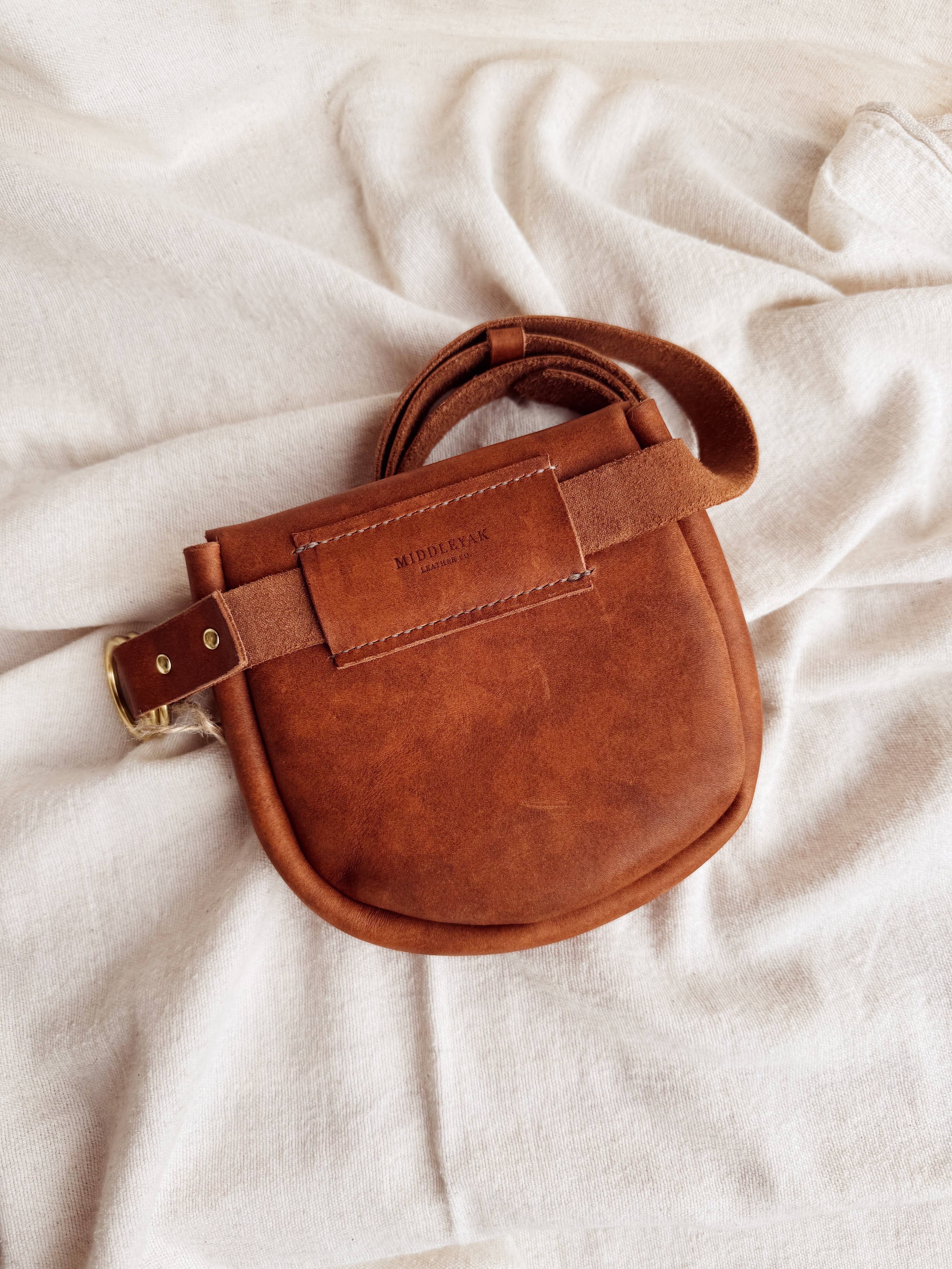 Middleyak Leather Co. - Wholesale Tote Bag - Women's - Marguerite Leather Sporran | Crossbody Bag16