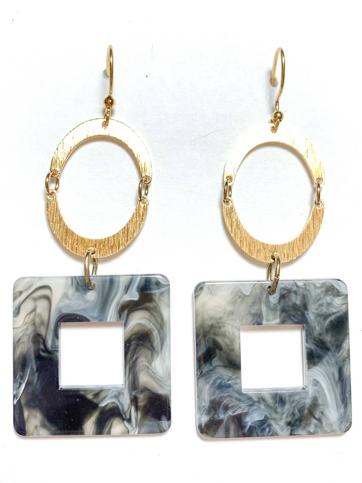 boucles d'oreilles pendantes carrées en acrylique pour la vente par Plum and Senna Designs