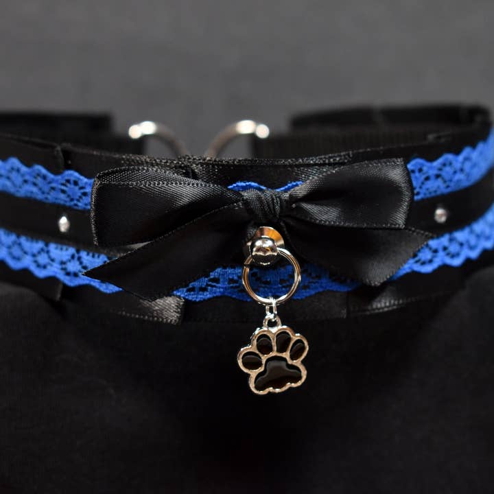 Blue Paw Choker för wholesale av Naughty Pawsies