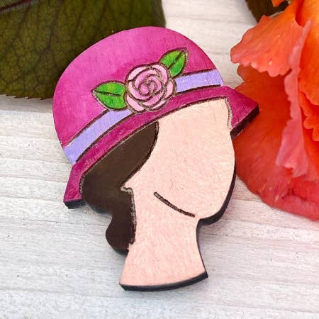 Broche de señora con sombrero de madera para venta al por mayor de Daffodil