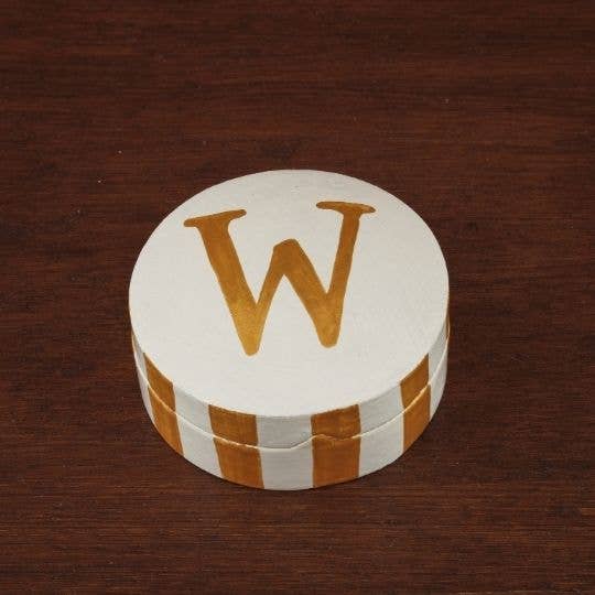 Randig låda guld - W för wholesale av Love Explorers