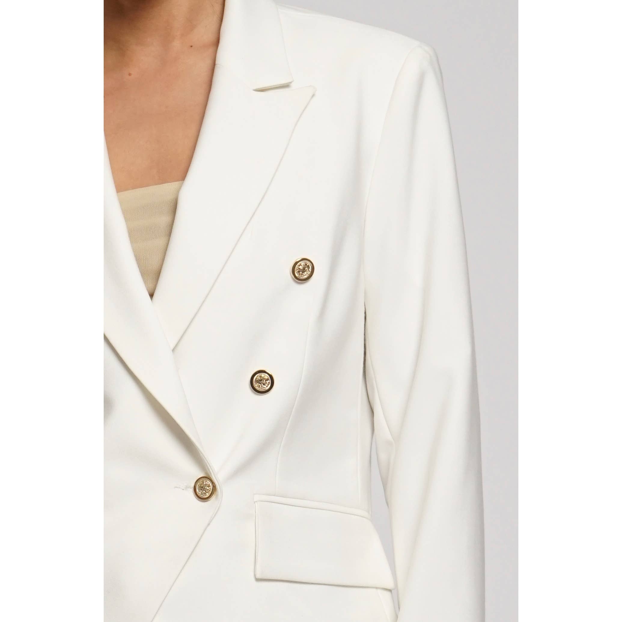 Sans Souci – Großhandel Jacke – Damen – ZWEIREIHIGE KURZJACKE MIT GOLDENEN KNÖPFEN11