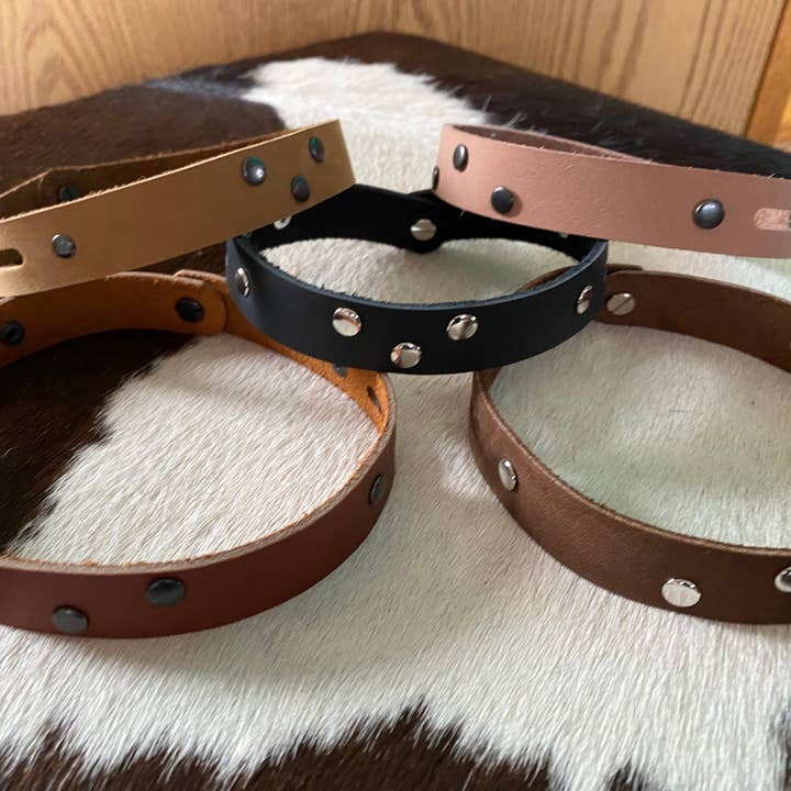 Die Halskette Petite - Cuir für den Großhandel von Pierre & Cuir Designs