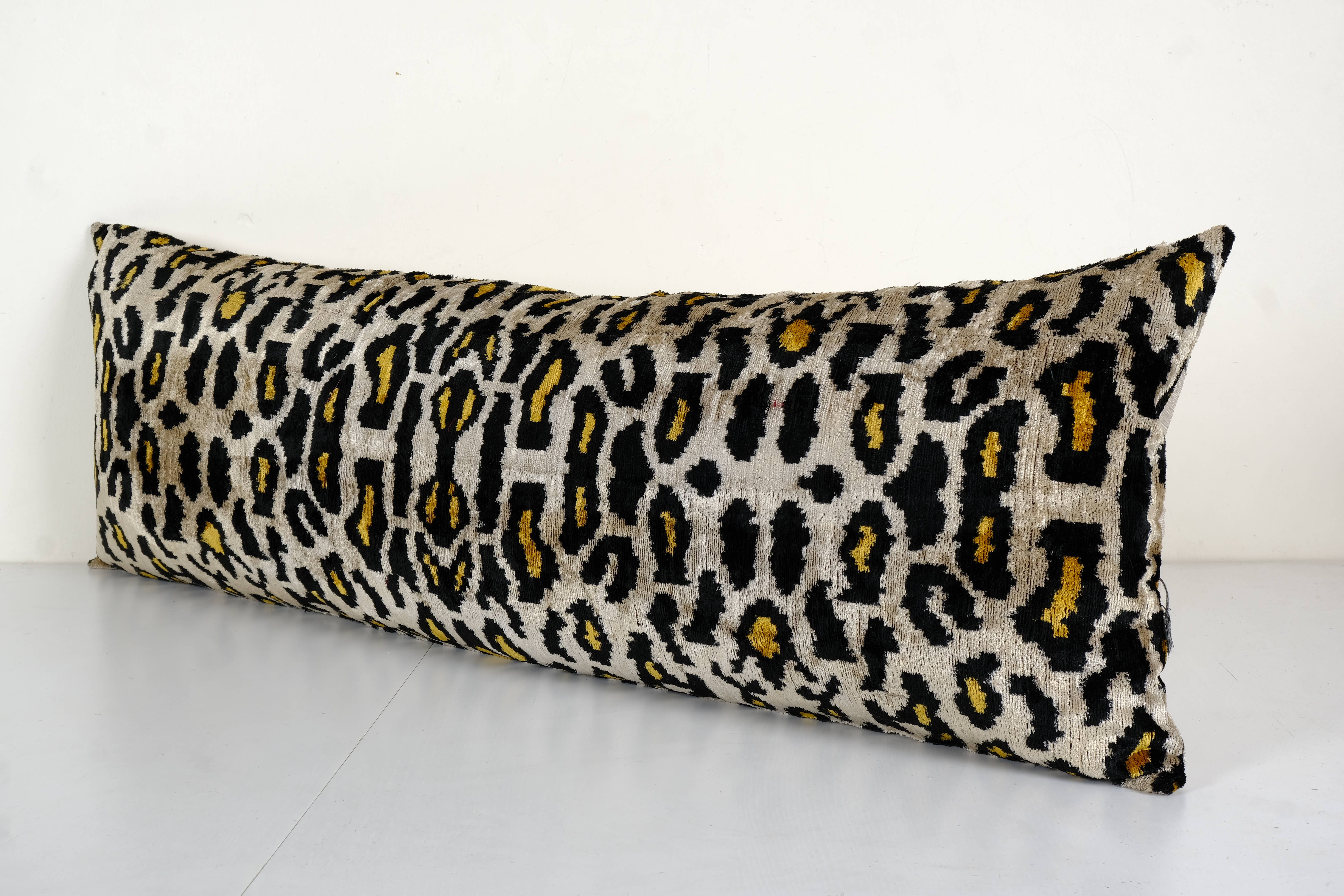 Vintage Pillows Store - Wholesale Lumbar Pillow - Leopard Ikat Velvet Bedding Pillow, Silk Long Lumbar Cushion3