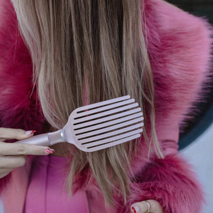 KareCo International, Inc. - Wholesale Hair brush/comb - Tangle Buster® Brush