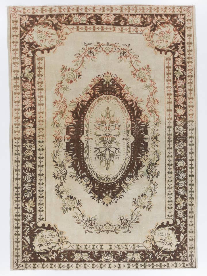 6,7x9,3 Ft handknuten vintage turkisk områdematta för wholesale av Rug Specialist LLC.