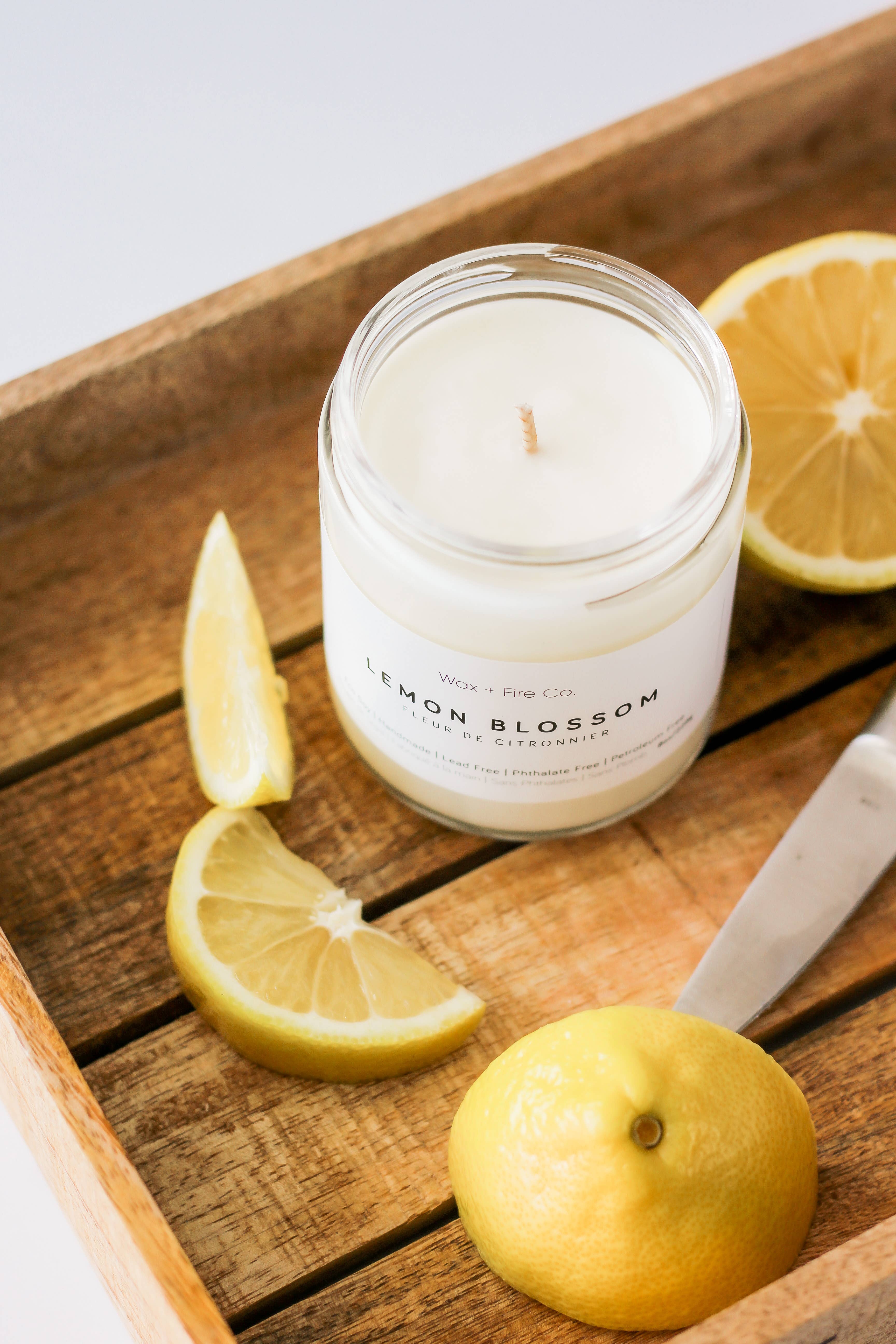 Wax and Fire Co. - Vente Bougie en bocal - Bougie en cire de soja à la fleur de citron - 8oz1