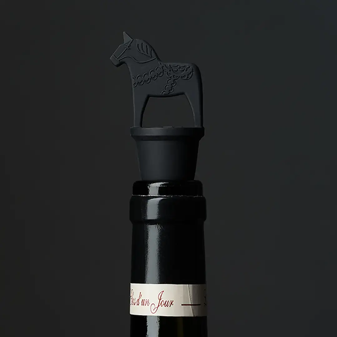 Pufz - Wholesale Wine Stopper - Wine Stopper Dala Horse1